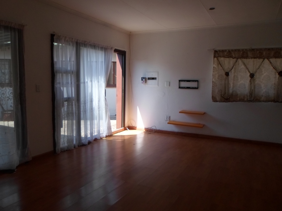 To Let 1 Bedroom Property for Rent in Vaalpark Free State